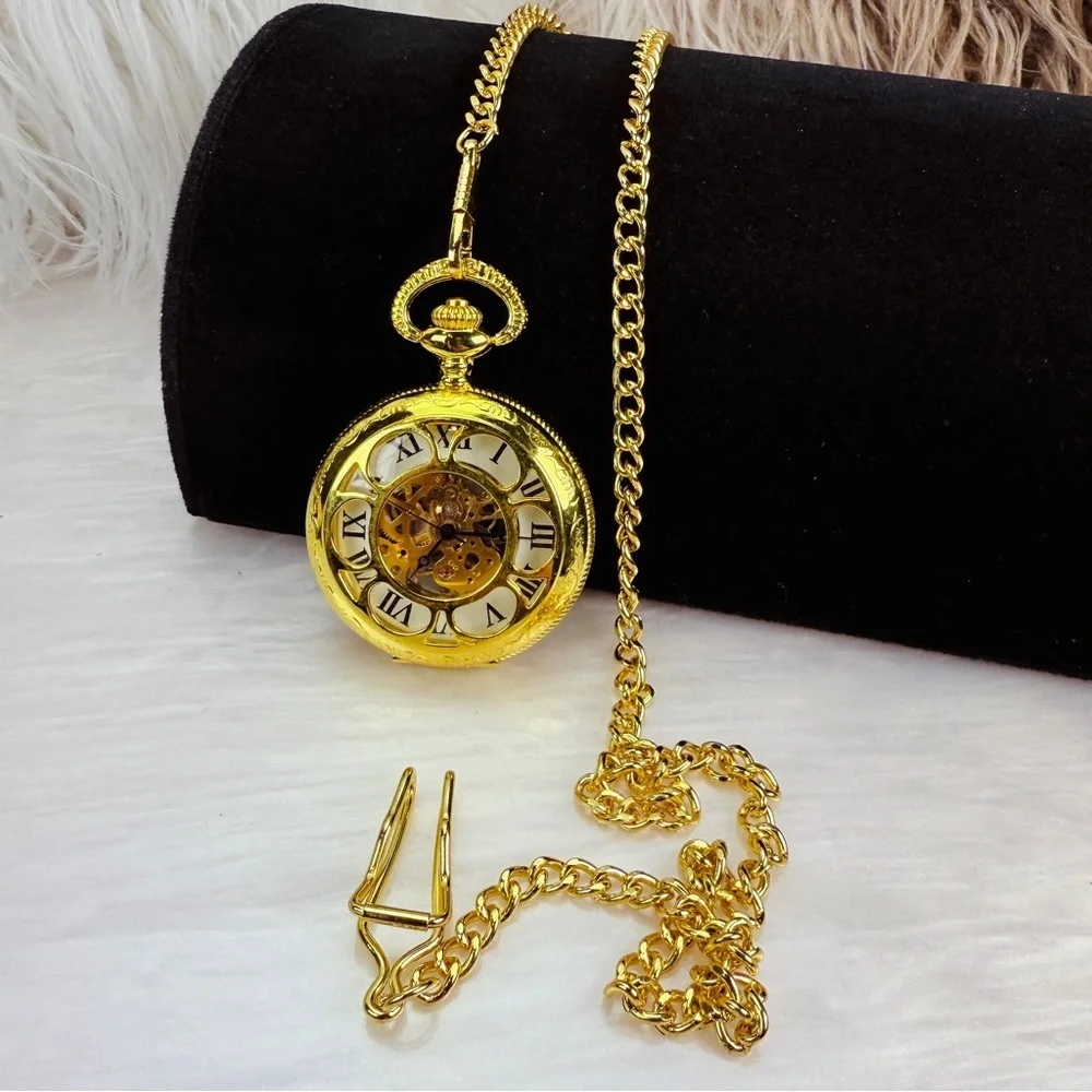 Goldtone Sprockets Mechanical Working Pocket Watch w/ Roman Numerals with Chain